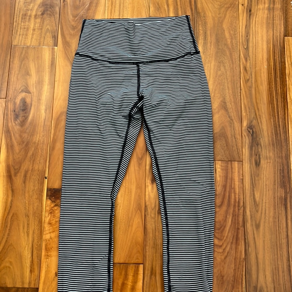 Lululemon wunder trains